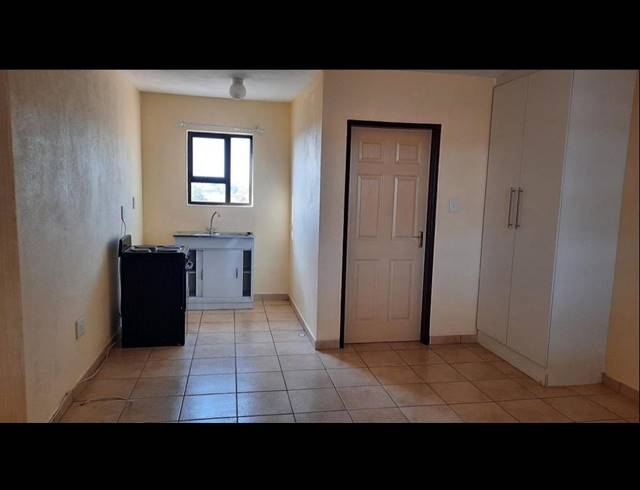 221M² APARTMENT BLOCK FOR SALE IN TLHABANE WEST